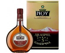 Коньяк Ной Араспел 5 летний в подарочной упаковке 0,5л