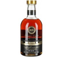 Коньяк Армянский "Поздравительный" 5 лет выдержки 40% 0.5л (4850015313093)